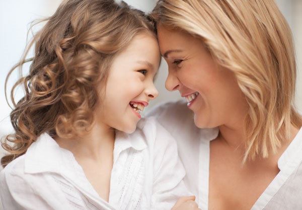 8 Toxic Patterns in Mother-Daughter Relationships
